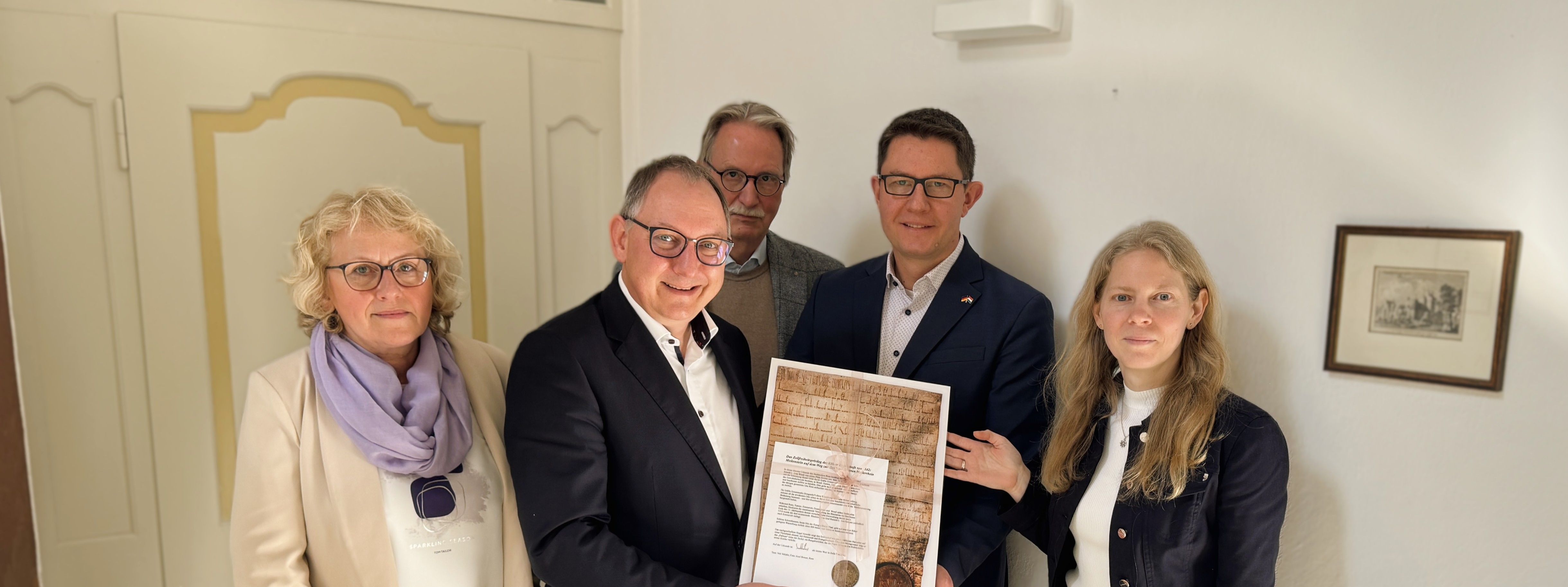 Euregio Rijn-Waal ontvangt historische oorkonde