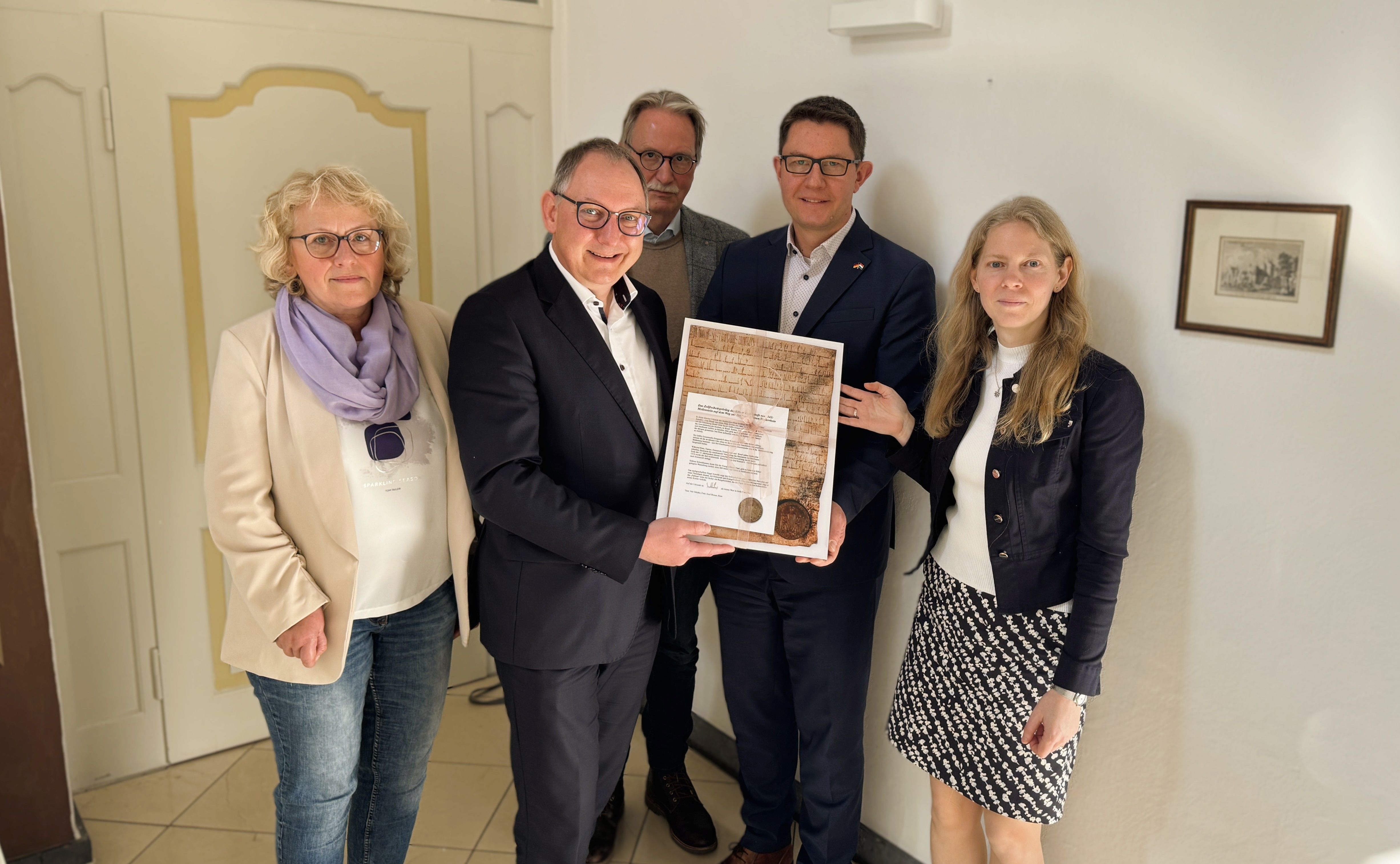 Euregio Rijn-Waal ontvangt historische oorkonde
