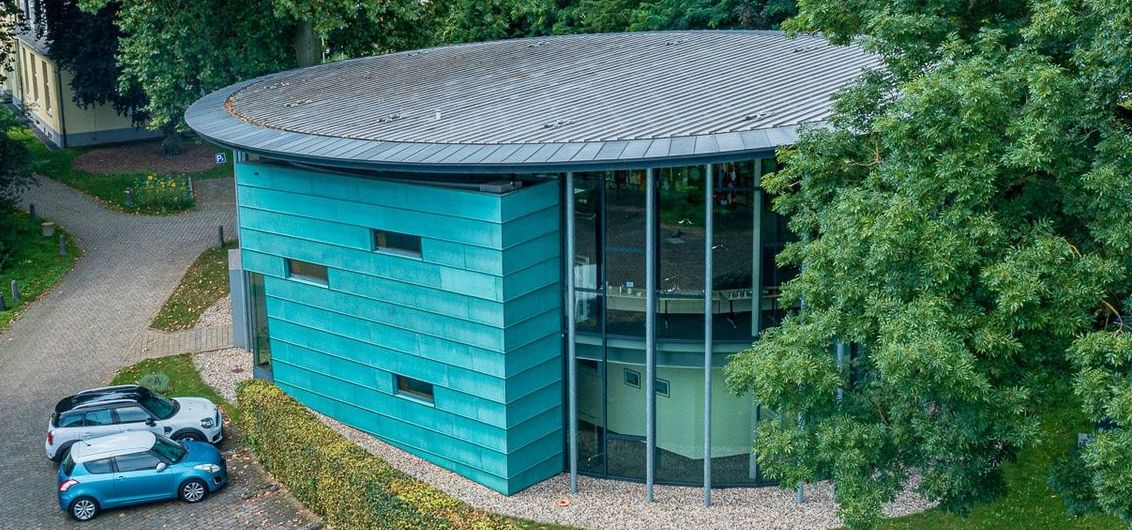 Boekpresentatie „Nationalsozialismus als Rankünelehre“.